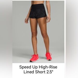 Lululemon camo high rise speed up short size 2 2.5 inch